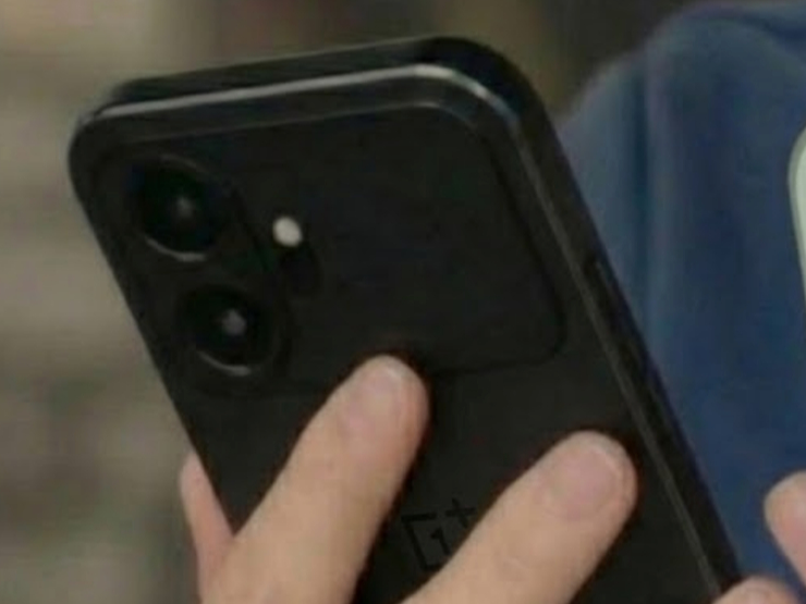 疑似一加15T外观图曝光，圆角矩形镜头模组设计引热议